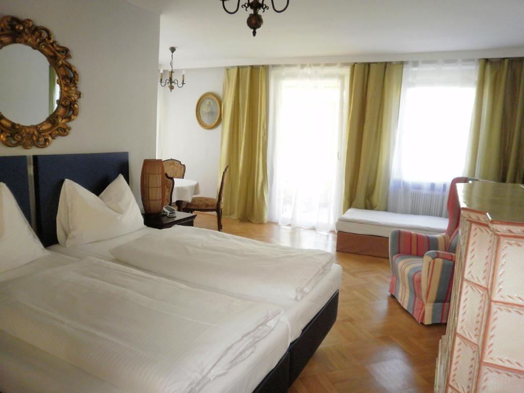 Stadtvilla Auerhahn Vöcklabruck Habitación foto