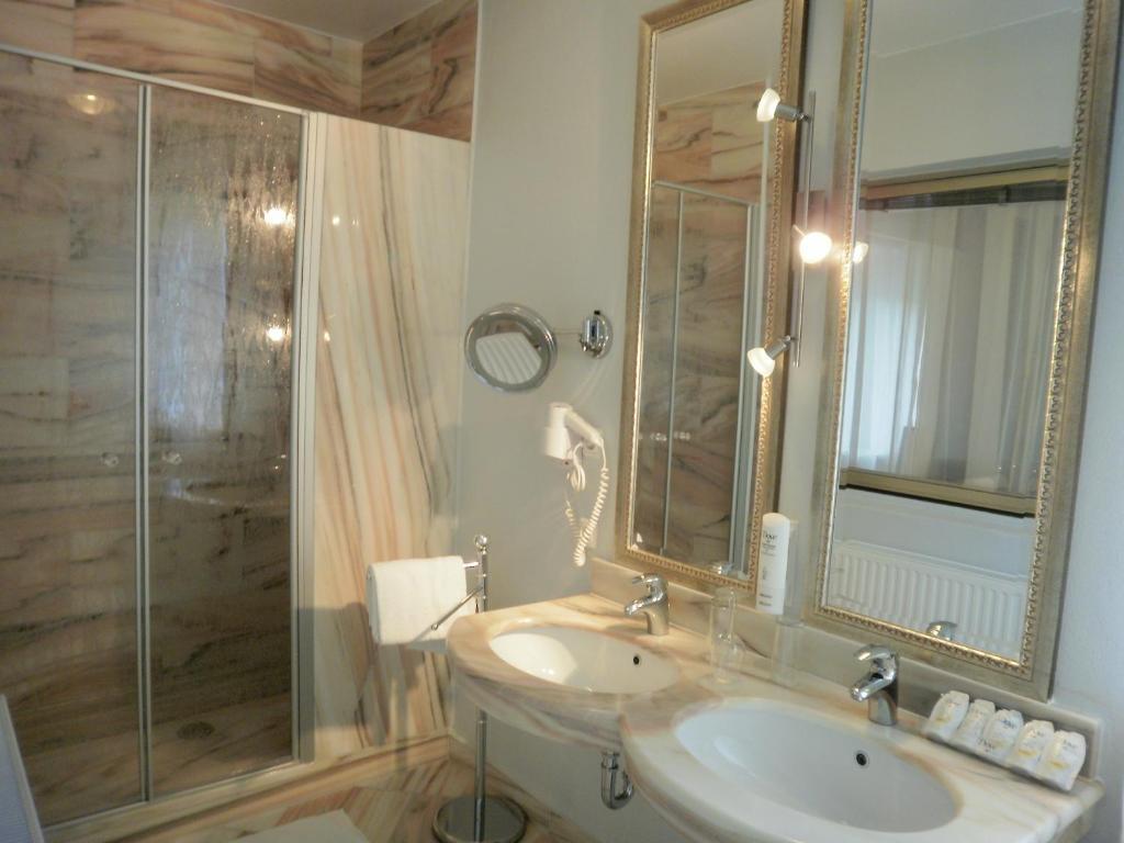 Stadtvilla Auerhahn Vöcklabruck Habitación foto
